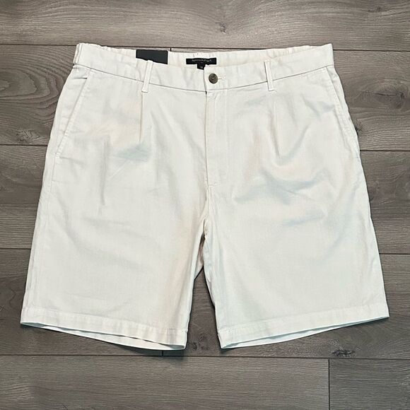 Banana Republic Pleated Tan Casual Shorts Size 36‎ - Picture 1 of 11
